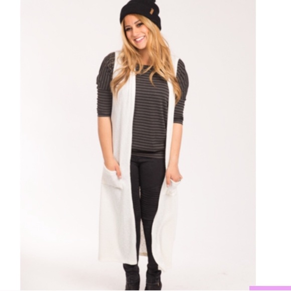 Agnes & Dora Sweaters - Ivory Sleeveless Duster Sweater Agnes &Dora XL 16+